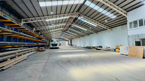 Puerta Sur Nave Industrial De 1.300 M2. Acceso Ruta 5 Sur 