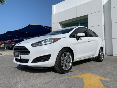 Imagen 1 de 10 de Ford Fiesta 2016 1.6 S Sedan At