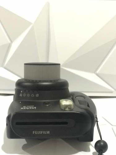 Câmera Polaroide Instax Mini 8 - Fujifilm