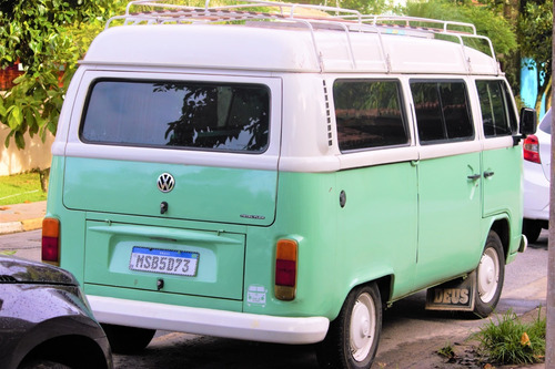 Volkswagen Kombi 1.4 Standard Total Flex 3p