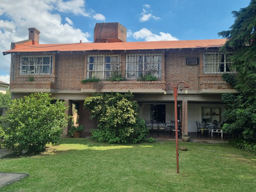 Casa En Venta En Yerba Buena Excelente Ubicación