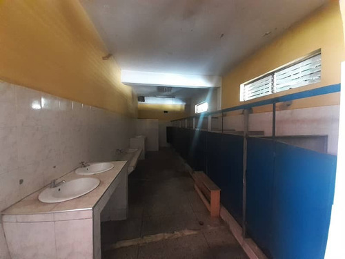 Se Vende Galpòn En La Zona Industrial El Nepe, Municipio Guacara A 500 M De Ciudad Traki. - Ivlp