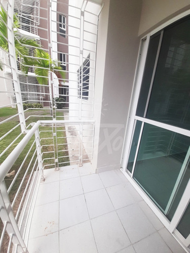 En Venta: Hermoso Primer Nivel Con Piscina Gurabo (hfa-257)