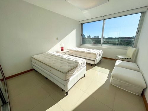 Imagen 16 de 27 de Apartamento En Venta De 3 Dormitorios En Playa Brava (ref: Lij-18)