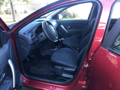 Imagen 4 de 11 de Renault Sandero Privilege 1.6 16v 105cv