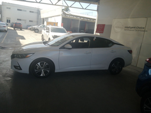 Nissan Sentra 2.0 Advance Mt