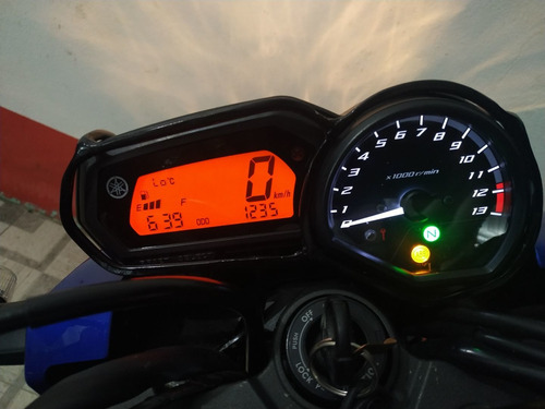 Imagem 5 de 8 de Yamaha Xj6