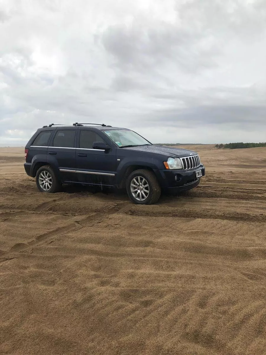 Jeep Cherokee 5.7 Overland 2008