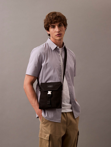 Bandolera Negra Calvin Klein Reporter Monologo Hombre