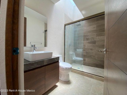 Casa En Venta En Metepec San Salvador Tizatlalli Gis 24-1104