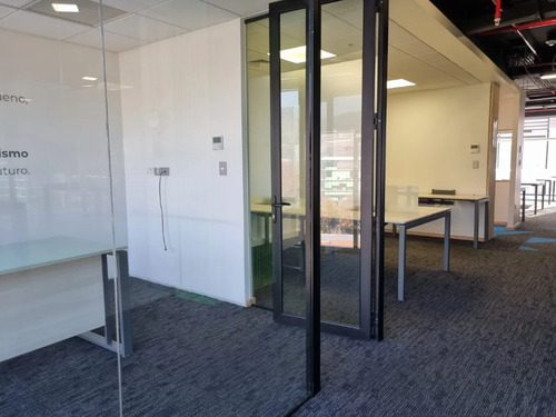 Amoblada  Estaciones De Trabajo 332m2 Recepcion  Privados 