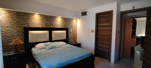 Apartamento En Venta Urb. La Trigalena