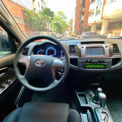 Toyota Fortuner 3.0 Sr5