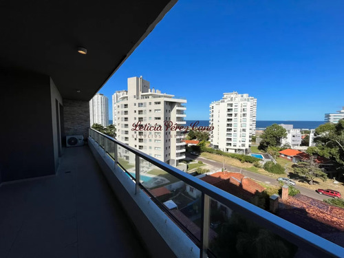 Venta Apartamento En Playa Brava, 3 Dormitorios 