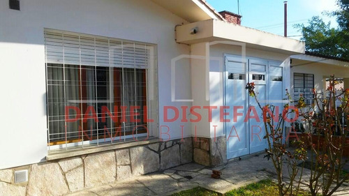 Imagen 2 de 10 de Casa 2 Dormitorios En Venta - Barrio Malvinas Villa Carlos Paz