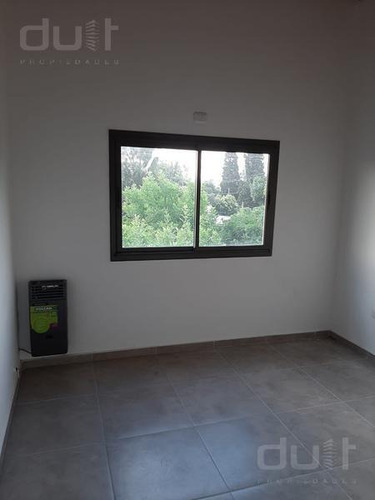 Imagen 12 de 24 de Venta De Duplex 2 Dormitorios En B° San Fernando - Complejo Cerrado