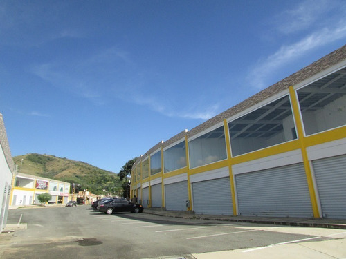Imagen 2 de 10 de Locales Comerciales A Pie De Calle Av Aranzazu.. En Venta Y Alquiler..0424 496 01 02