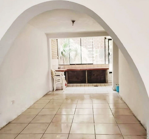 Imagen 3 de 14 de Remato Acogedora Casa Cerca C. Comercial Y Estación Metro