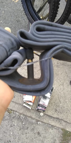 Imagen 3 de 3 de Tripas De Bicicletas Ring 26 Válvula De Carro Vuelta Usa.