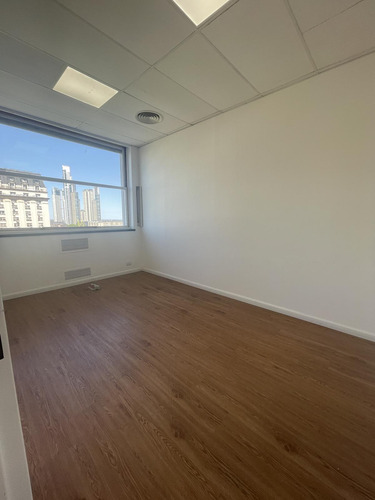 Oficina De 700 M2 En Monserrat