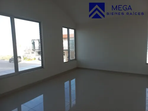 Casa En Venta En Fracc. Los Nogales Residencial Durango