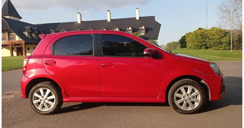 Imagen 10 de 15 de Toyota Etios 1.5 Xls 4 A/t 5 P - Año 2018 21.000 Kms