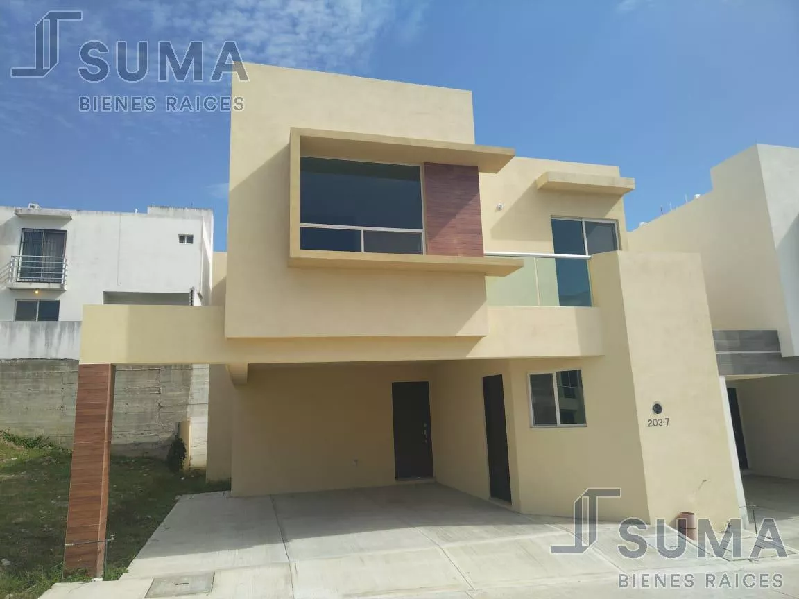 Casa En Venta En Fracc. Bosques De Champayan, Tampico Tamaulipas.