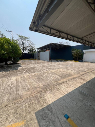 Bodega En Renta En Periférico Carlos Pellicer Cámara, Villahermosa Tabasco