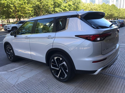 Mitsubishi Outlander 2.5 Gls At Full