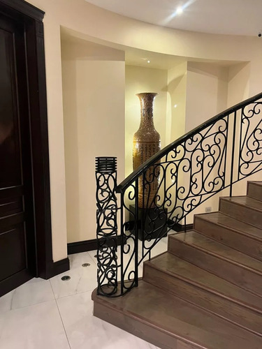 Gran Casa En Valle Escondido Lo Barnechea