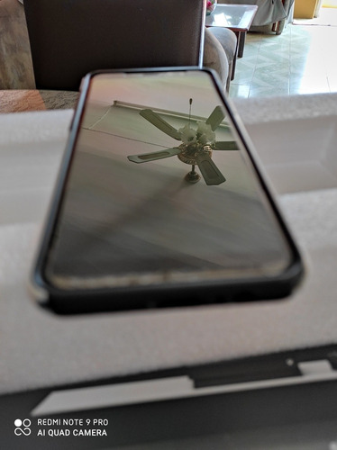 Celular Samsung Galaxy A8+ (Usado)