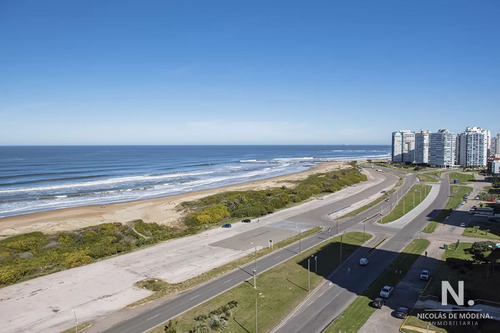 Vende Apartamento De 3 Dormitorios En Tiburon , Punta Del Este