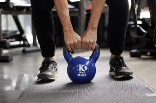 Kettlebell Pesa Rusa De Hierro Y Pvc 16 Kg 35lbs K6 Fitness