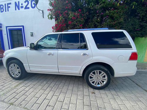 Imagen 6 de 12 de Lincoln Navigator 2013 5.4 L 4x2 Mt