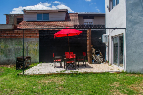 Venta Casa 2 Ambientes Con Terreno Muy Amplio