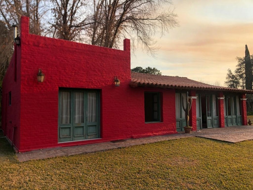Imagen 5 de 16 de Hermoso Chalet En Venta En Barrio Parque Natura - Campana