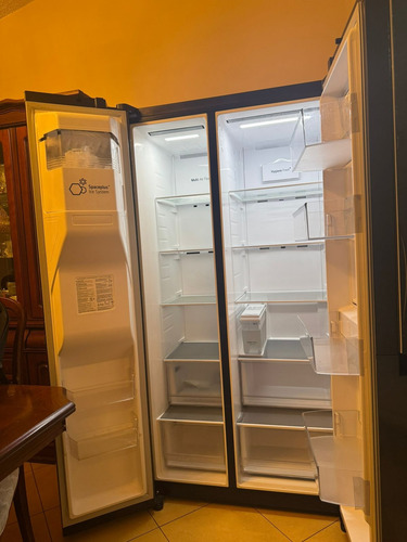 Refrigerador Lg Side By Side Vs22jnt Color Negro Mate Negro (Usado)
