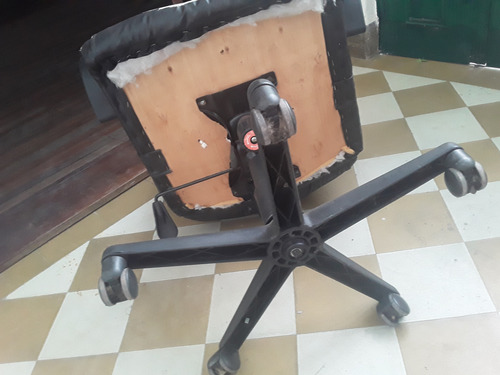 Silla De Computadora Ejecutiva Negro Cuero Sintético (Usado)