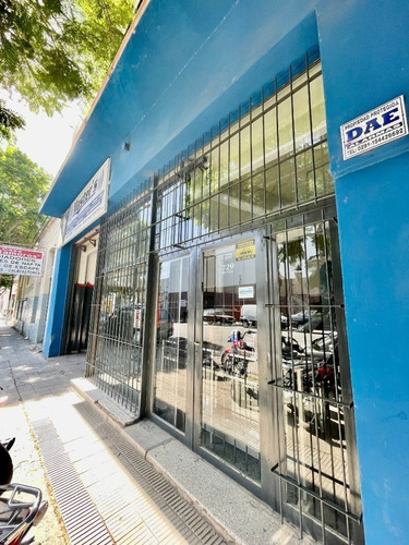 Imagen 3 de 8 de En Venta! Local Con Galpon En Barrio Bella Vista