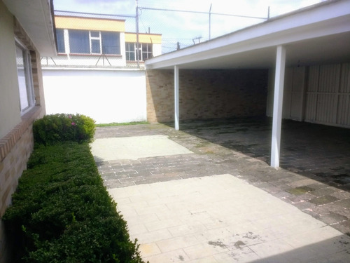 Imagen 7 de 25 de Casa Renta Toluca Colonia Cipres Residencial Colon, Uso Comercial Acceso Por Dos Calles, A 5 Min Centro Historico, Salida Rapida Cdmx