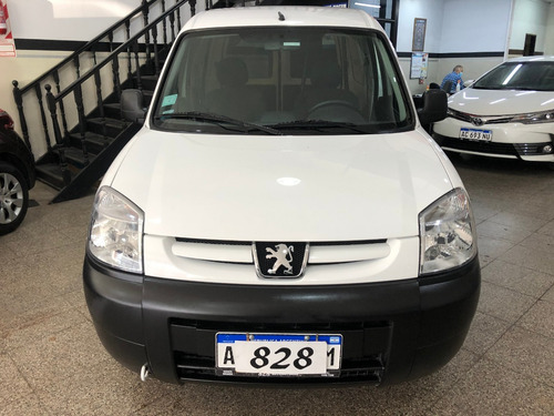 Peugeot Partner 1.6 Furgon Confort Full 2019 Financiamos