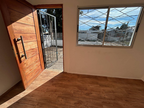 Alquiler - Casa Reciclada En La Teja Con Un Dormitorio Jardín Y Patio - Sergipe Y Agustín Muñoz