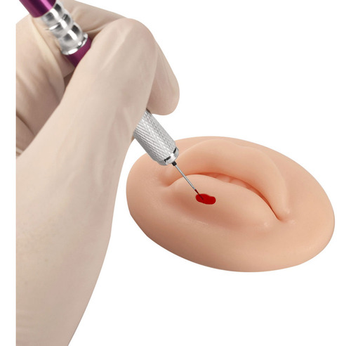 Práctica De Tatuaje De Piel De Labios Postizos Y Cejas