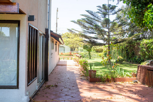 Se Vende Casa En Tranquilo Sector De Santo Domingo