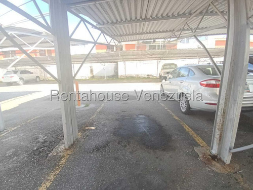 Raiza Suárez Alquila Apartamento En Centro Cabudare Lara