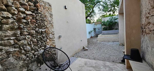Casa En Venta Totalmente Amueblada En Avenida Itzaes, Merida.