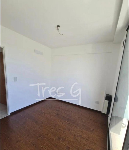 Imagen 9 de 13 de Venta Departamento Semipiso A Estrenar 2 Ambientes Avellaneda Centro C/ Patio Y Parrilla Al Frente