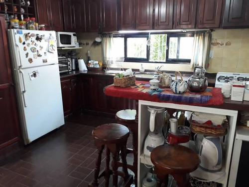 Imagen 12 de 19 de Venta Chalet En 2 Plantas Con Excelente Ubicación - Moreno Norte