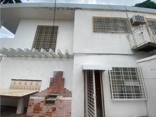 Casa En Venta Trigal Centro De 2 Niveles Calle Cerrada Cb-8062501