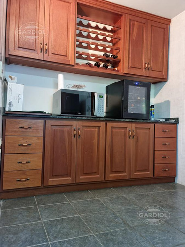 Casa 4 Dormitorios Con Piscina Sobre Ruta 10 ,interbalnearia Solanas.